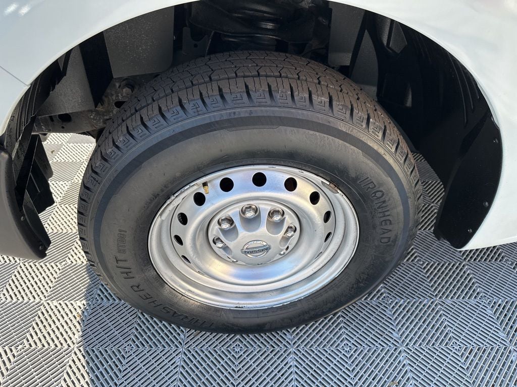 2017 Nissan NV2500 HD S Standard Roof