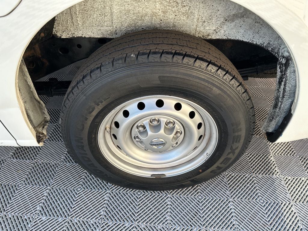 2017 Nissan NV2500 HD S Standard Roof