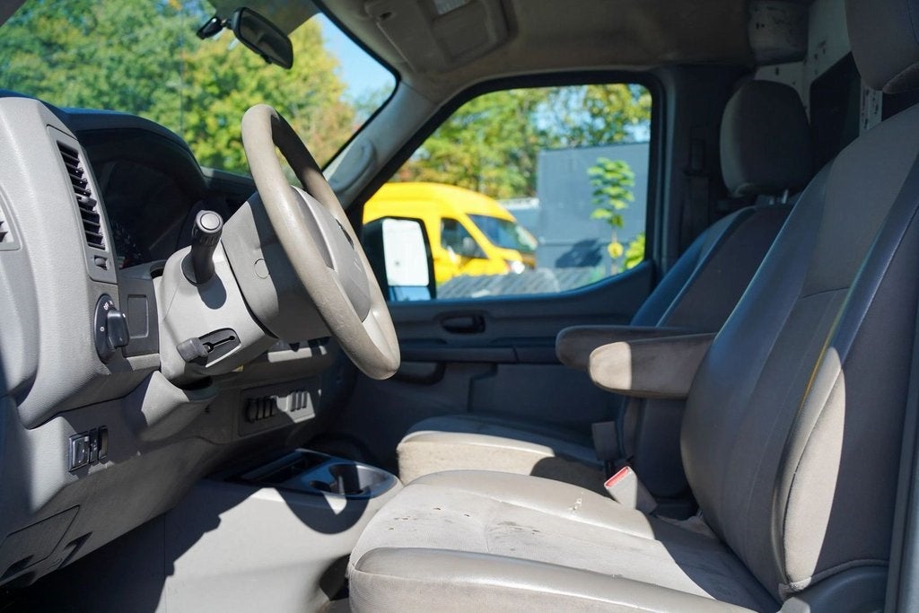 2017 Nissan NV2500 HD S Standard Roof