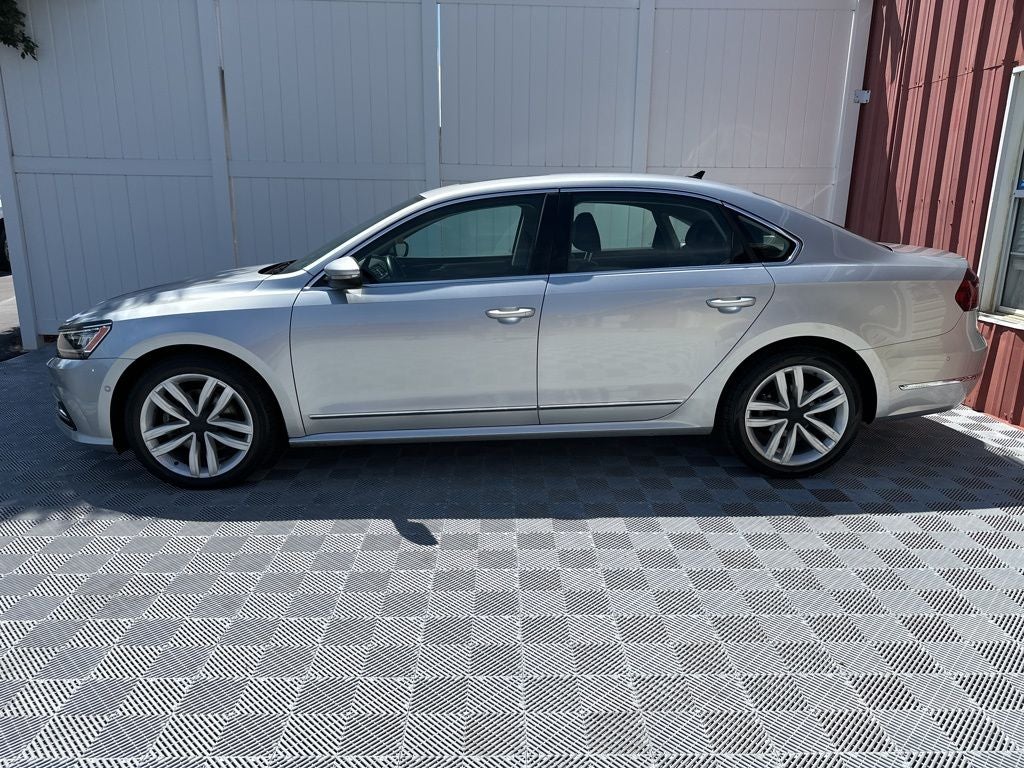 2017 Volkswagen Passat SEL Premium