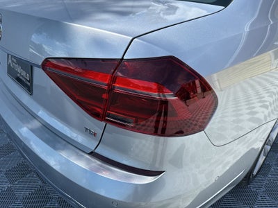 2017 Volkswagen Passat SEL Premium