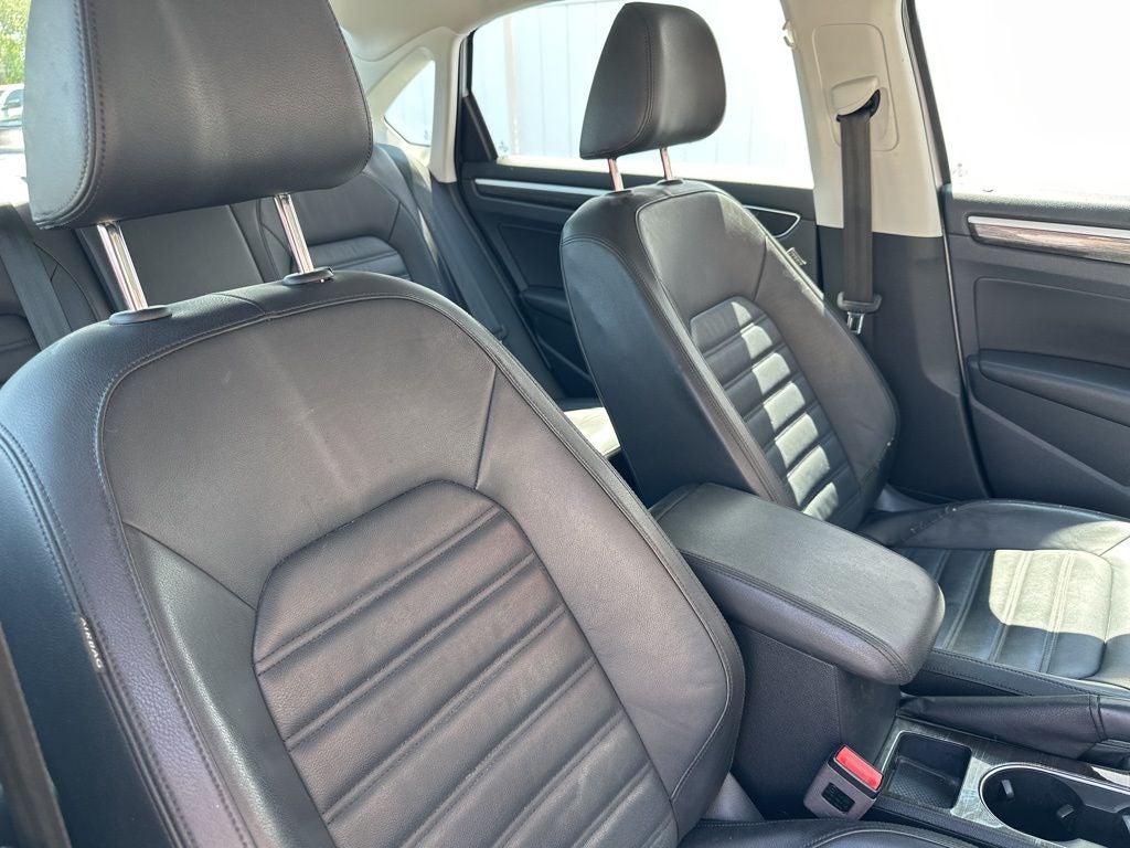 2017 Volkswagen Passat SEL Premium