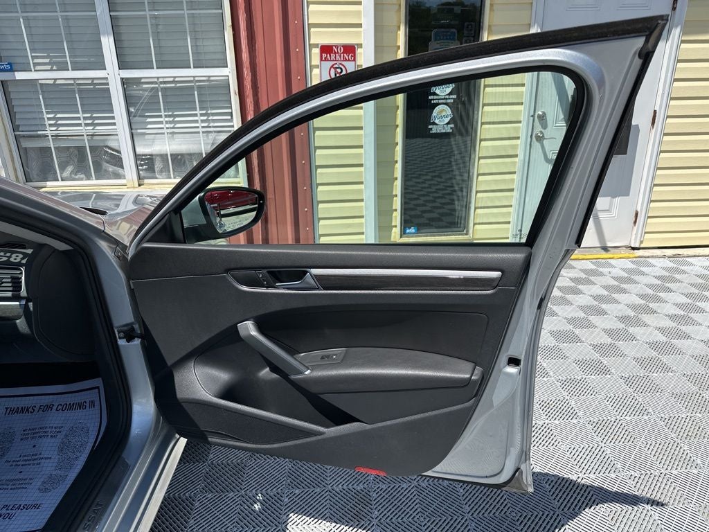 2017 Volkswagen Passat SEL Premium