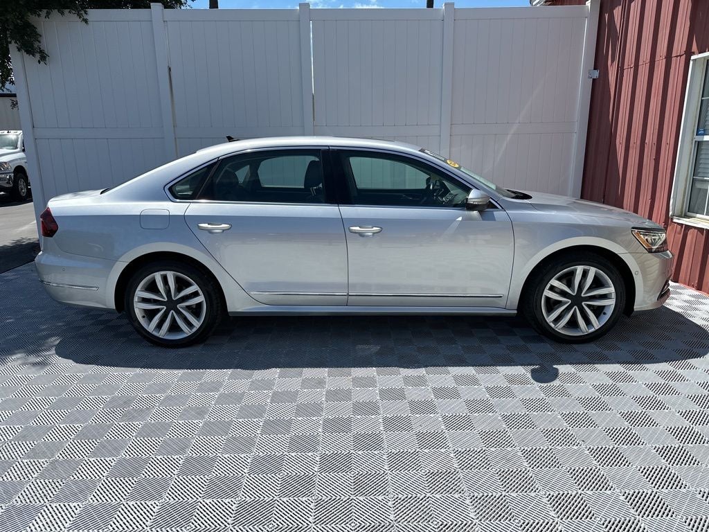 2017 Volkswagen Passat SEL Premium