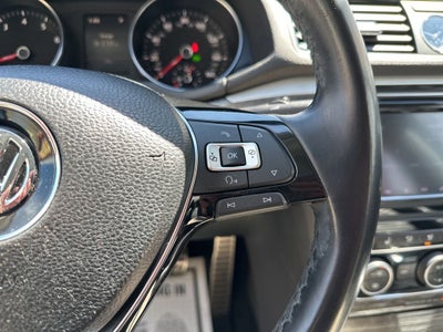 2017 Volkswagen Passat SEL Premium