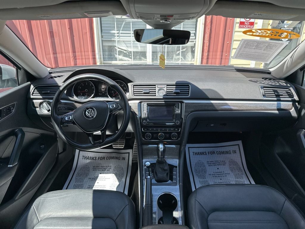 2017 Volkswagen Passat SEL Premium
