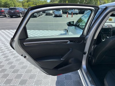 2017 Volkswagen Passat SEL Premium