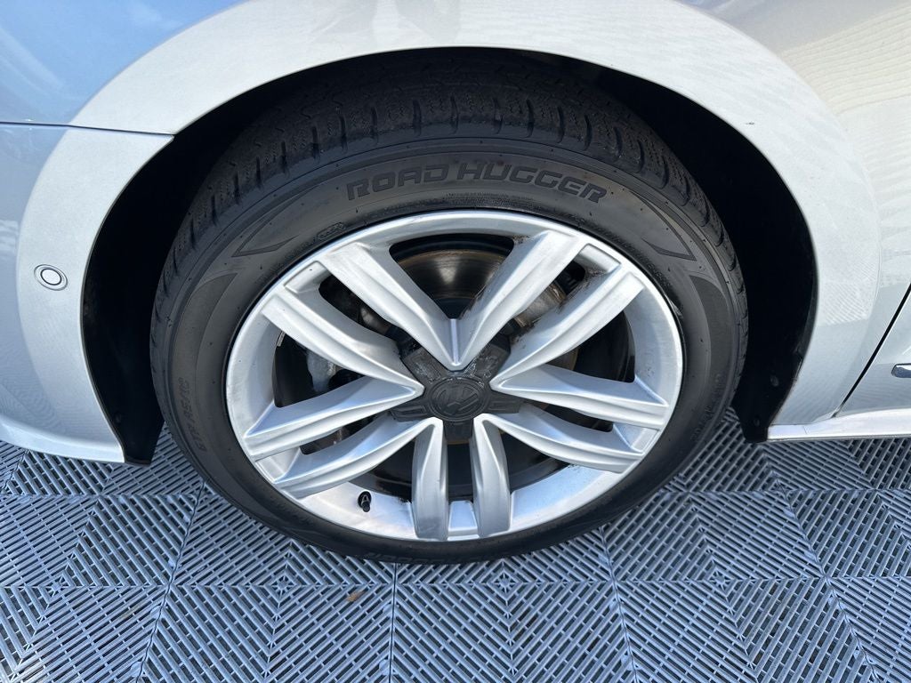 2017 Volkswagen Passat SEL Premium