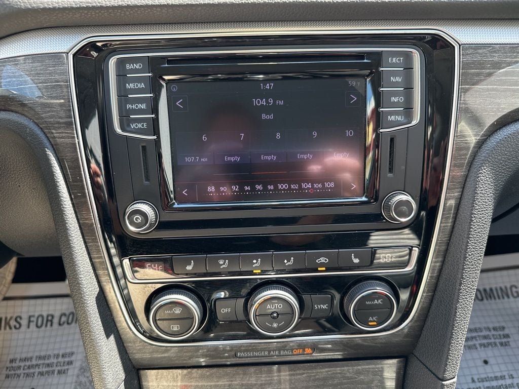 2017 Volkswagen Passat SEL Premium