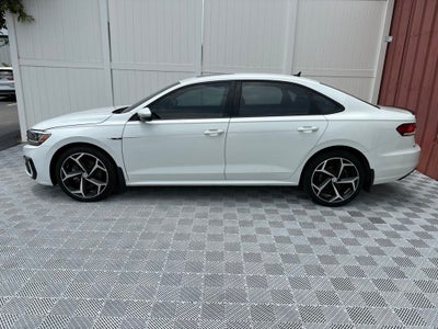 2021 Volkswagen Passat 2.0T R-Line