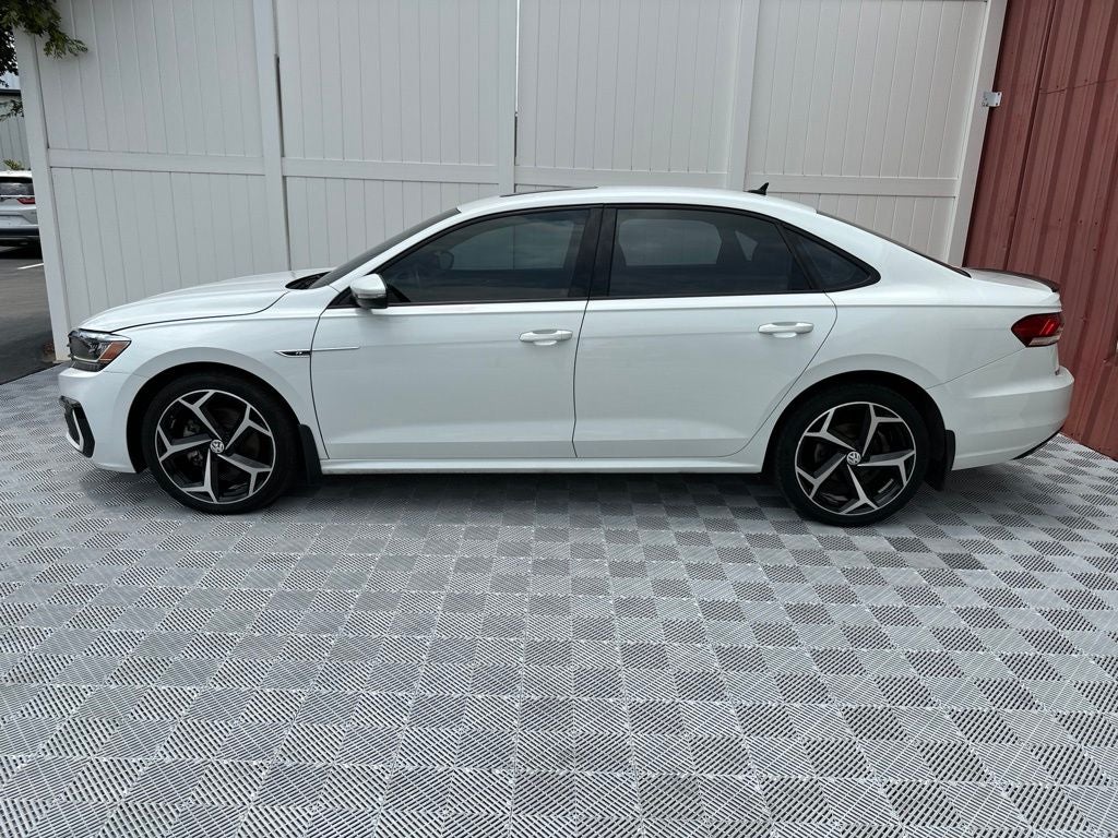 2021 Volkswagen Passat 2.0T R-Line