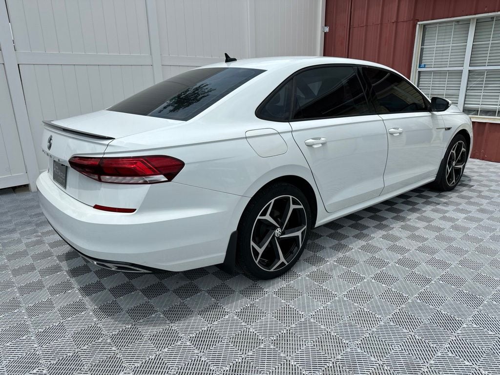 2021 Volkswagen Passat 2.0T R-Line