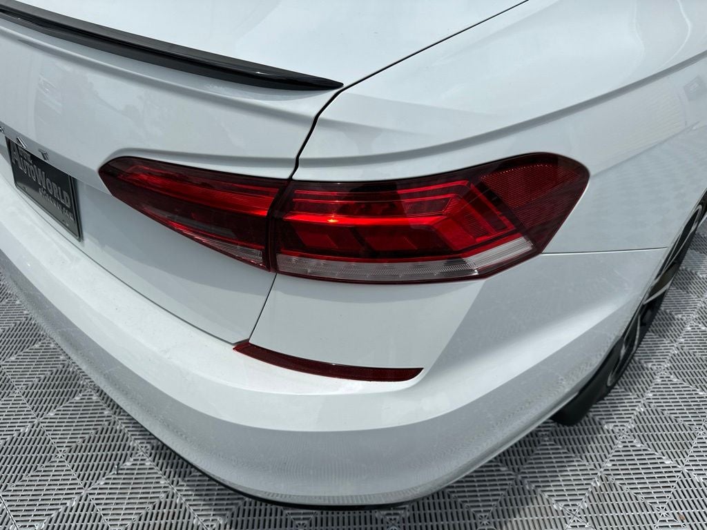 2021 Volkswagen Passat 2.0T R-Line