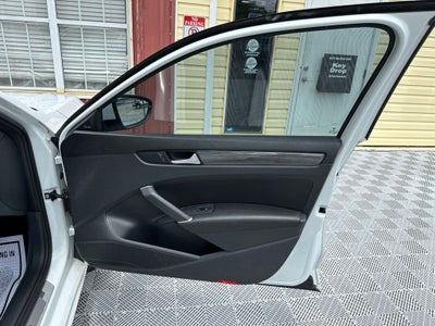2021 Volkswagen Passat 2.0T R-Line
