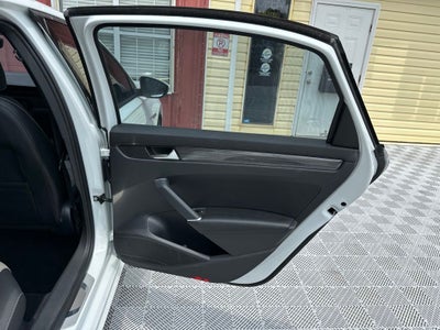 2021 Volkswagen Passat 2.0T R-Line