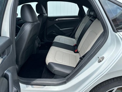 2021 Volkswagen Passat 2.0T R-Line