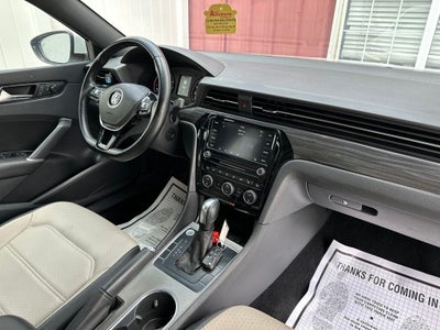 2021 Volkswagen Passat 2.0T R-Line