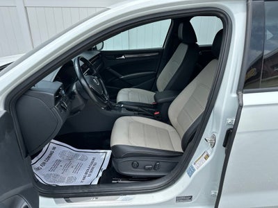 2021 Volkswagen Passat 2.0T R-Line