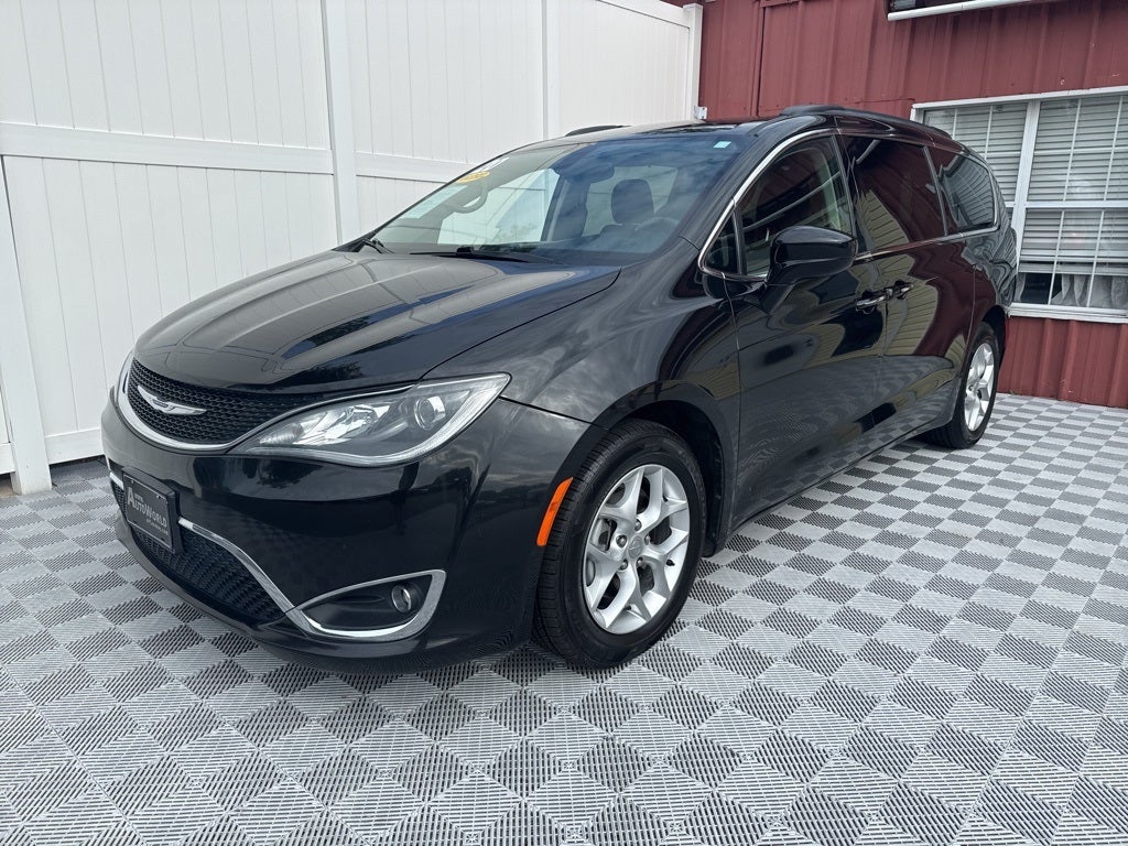 2020 Chrysler Pacifica Touring