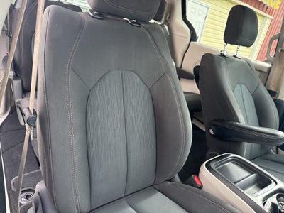 2020 Chrysler Pacifica Touring