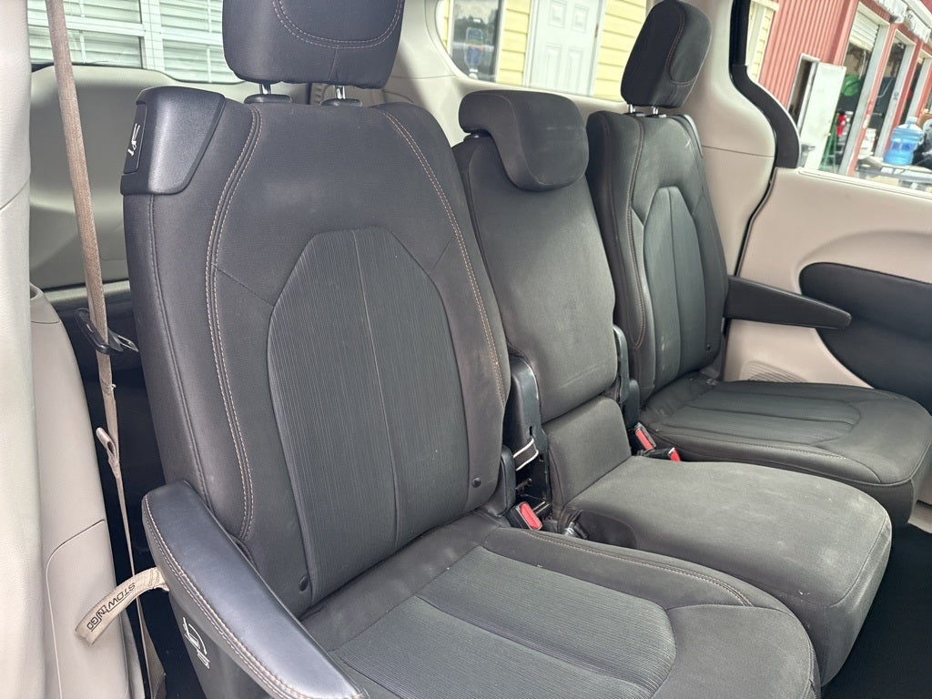 2020 Chrysler Pacifica Touring