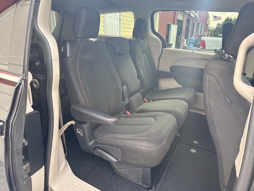 2020 Chrysler Pacifica Touring