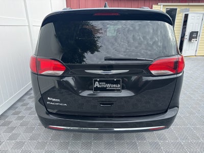 2020 Chrysler Pacifica Touring