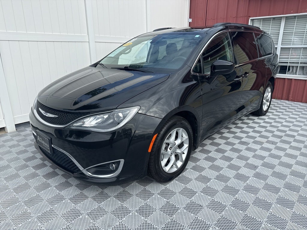 2020 Chrysler Pacifica Touring