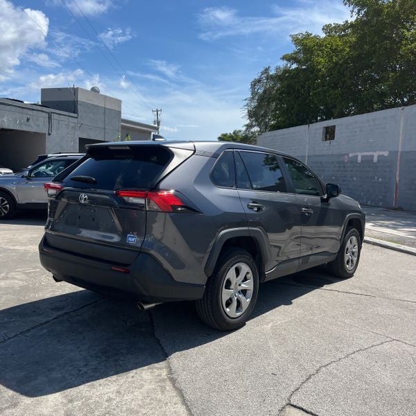 2022 Toyota RAV4 LE