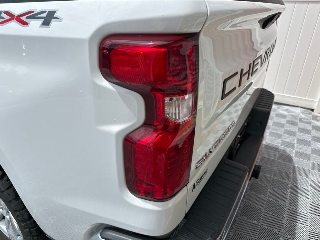 2021 Chevrolet Silverado 1500 LT LT1
