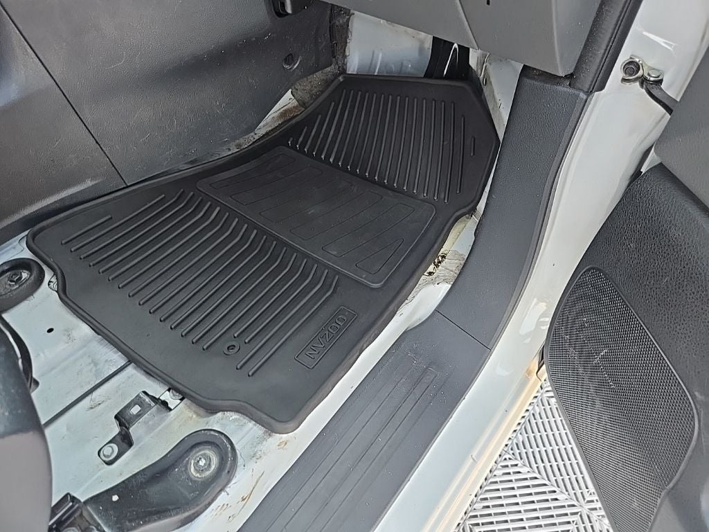 2021 Nissan NV200 S