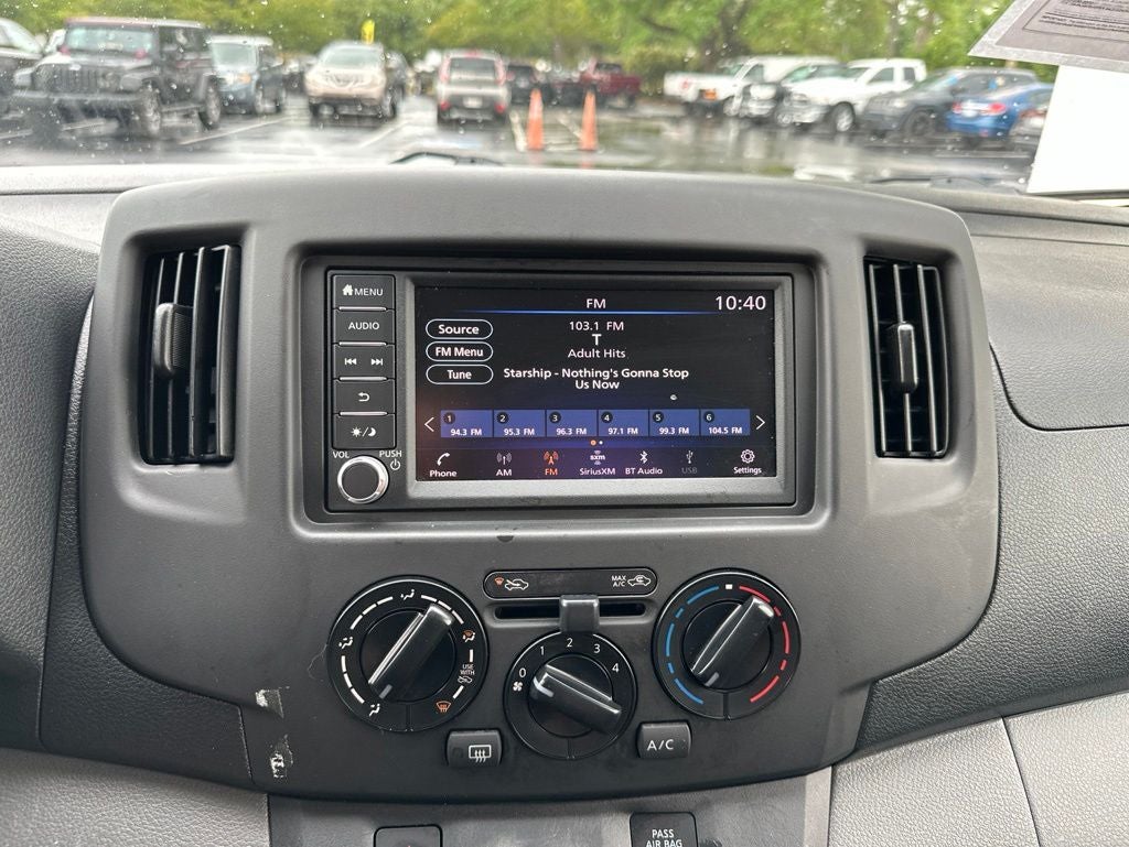 2020 Nissan NV200 SV