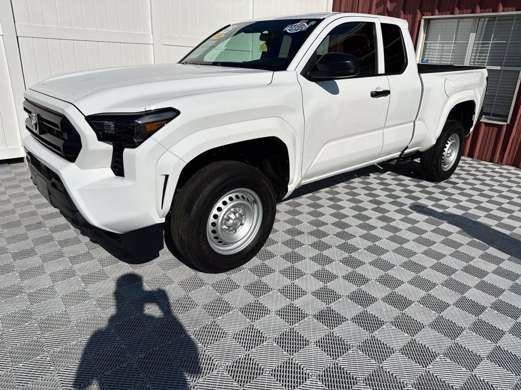 2025 Toyota Tacoma SR