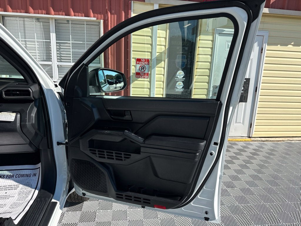 2025 Toyota Tacoma SR