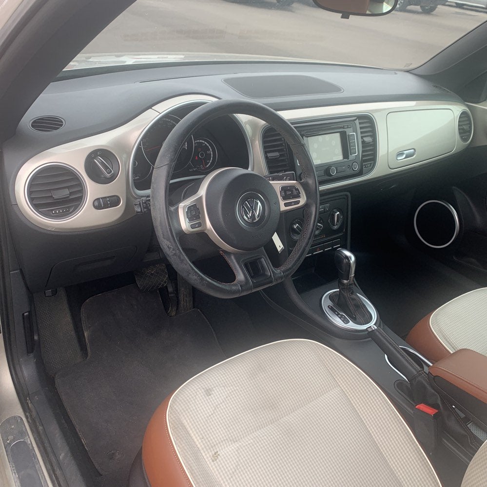 2015 Volkswagen Beetle Base