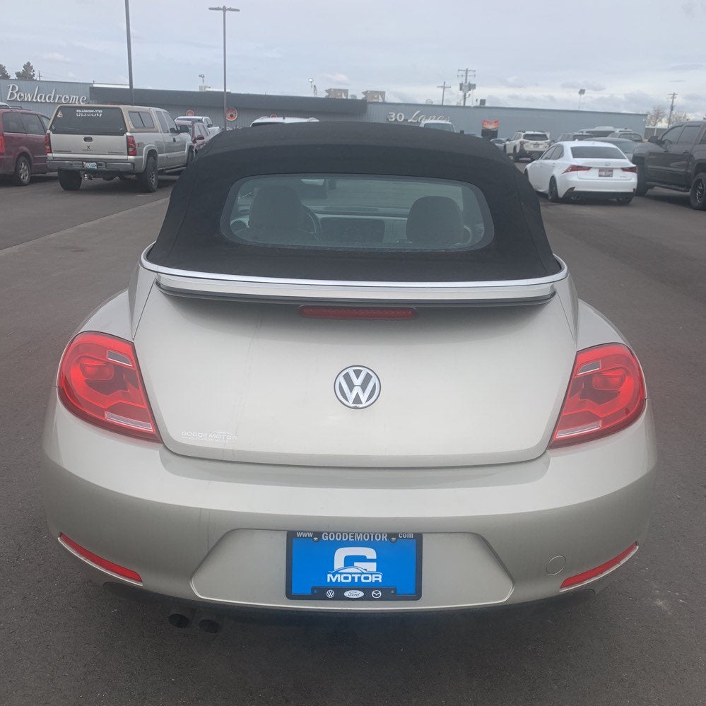 2015 Volkswagen Beetle Base