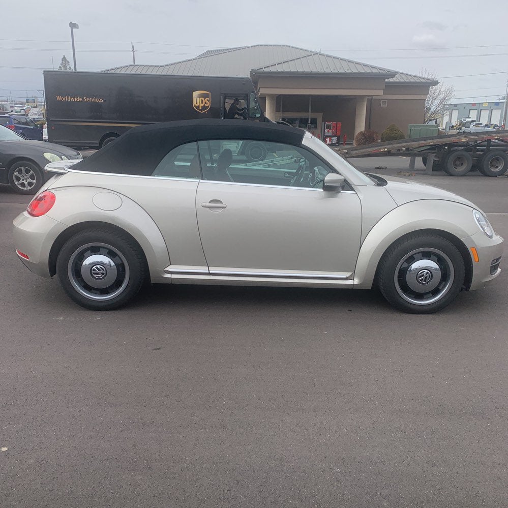 2015 Volkswagen Beetle Base