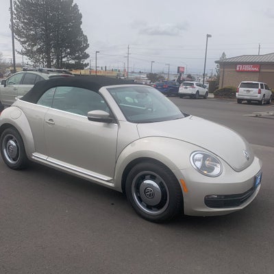 2015 Volkswagen Beetle Base