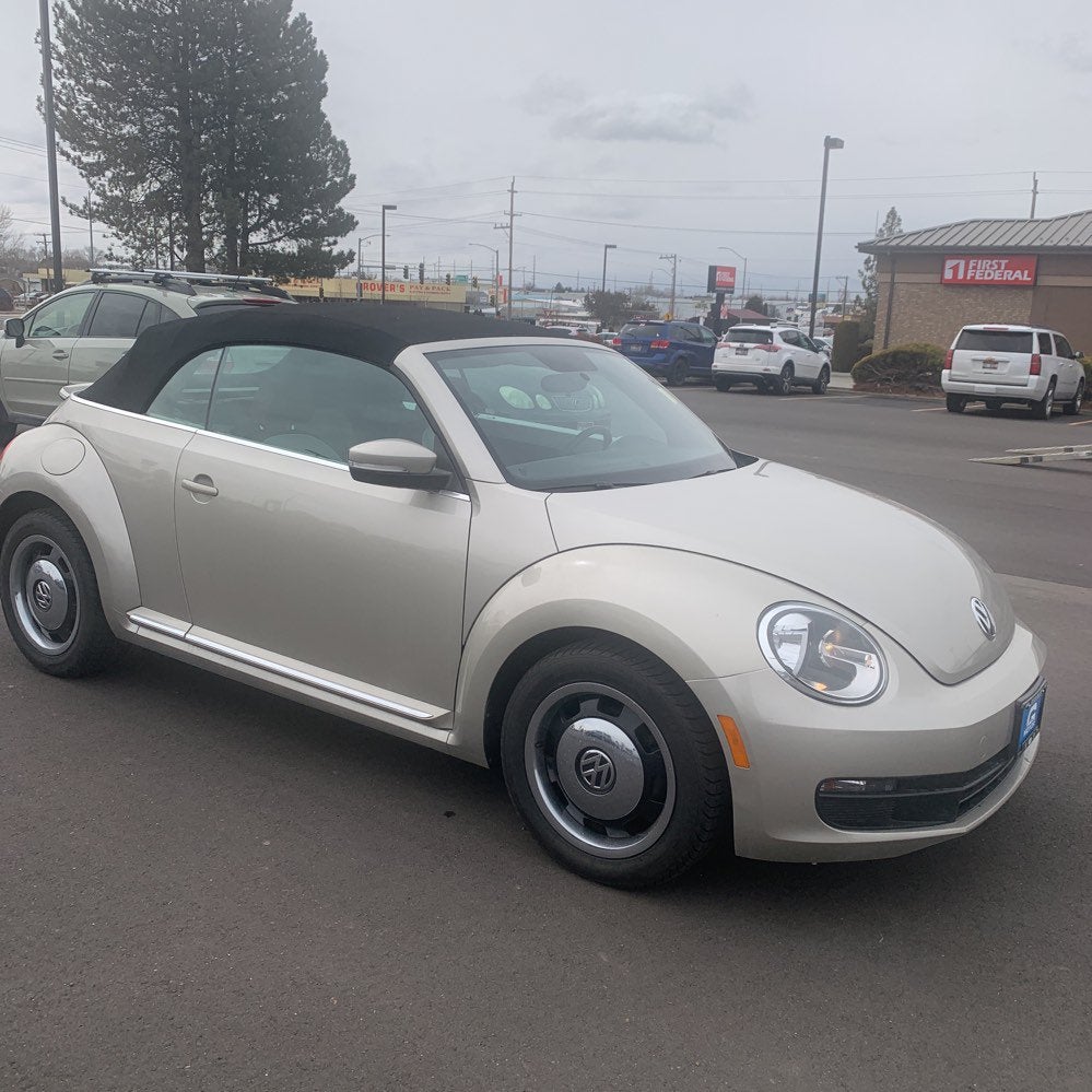 2015 Volkswagen Beetle Base