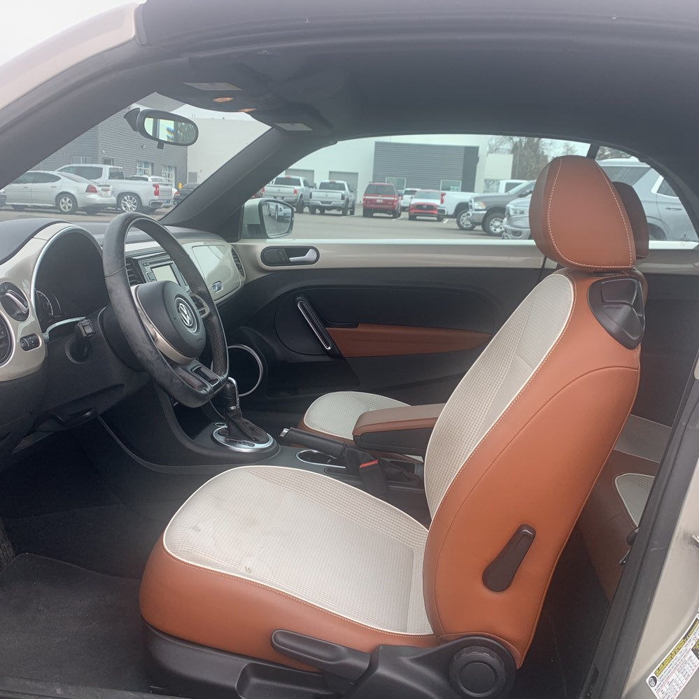 2015 Volkswagen Beetle Base