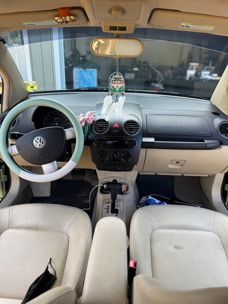 2009 Volkswagen Beetle 2.5L Black Tie Edition