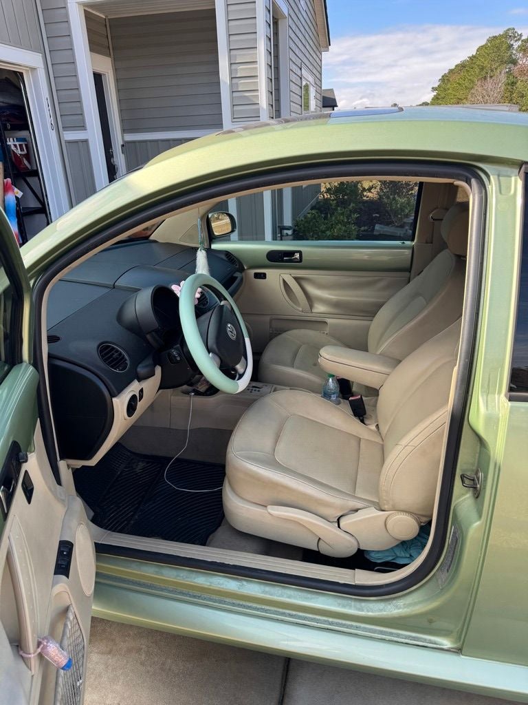 2009 Volkswagen Beetle 2.5L Black Tie Edition