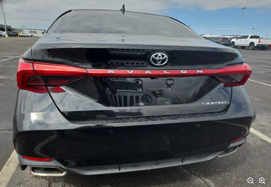 2019 Toyota Avalon Base