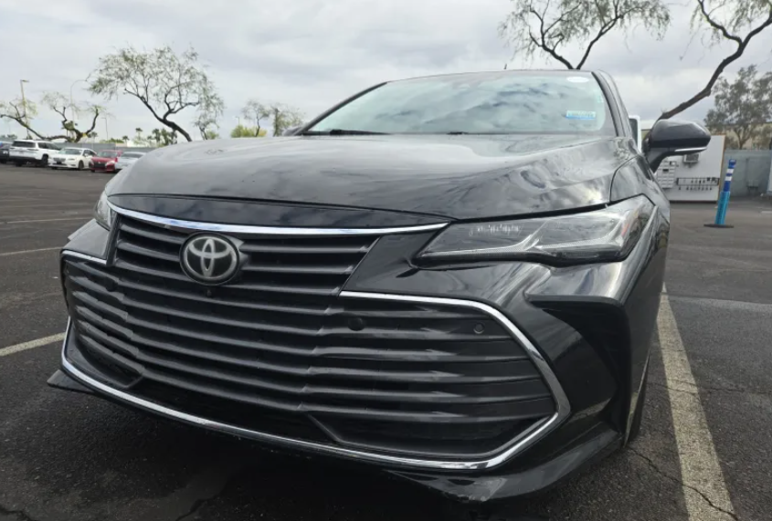 2019 Toyota Avalon Base
