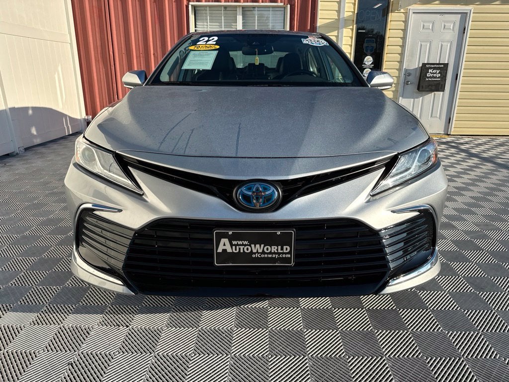 2022 Toyota Camry Hybrid XLE