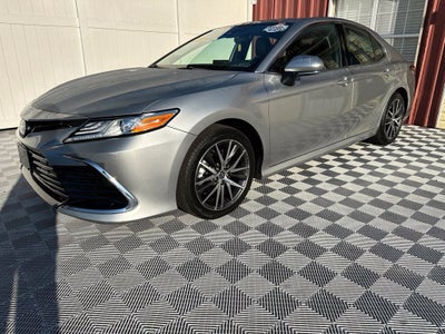 2022 Toyota Camry Hybrid XLE