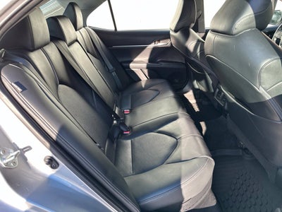 2022 Toyota Camry Hybrid XLE