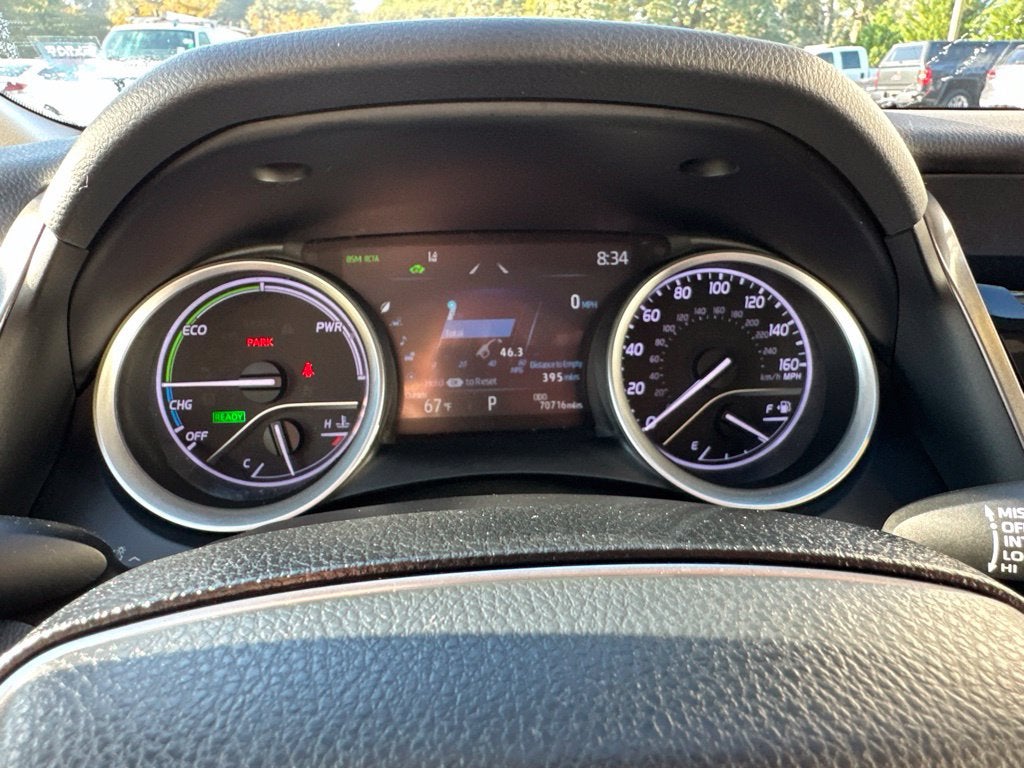 2022 Toyota Camry Hybrid XLE