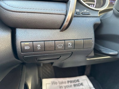 2022 Toyota Camry Hybrid XLE