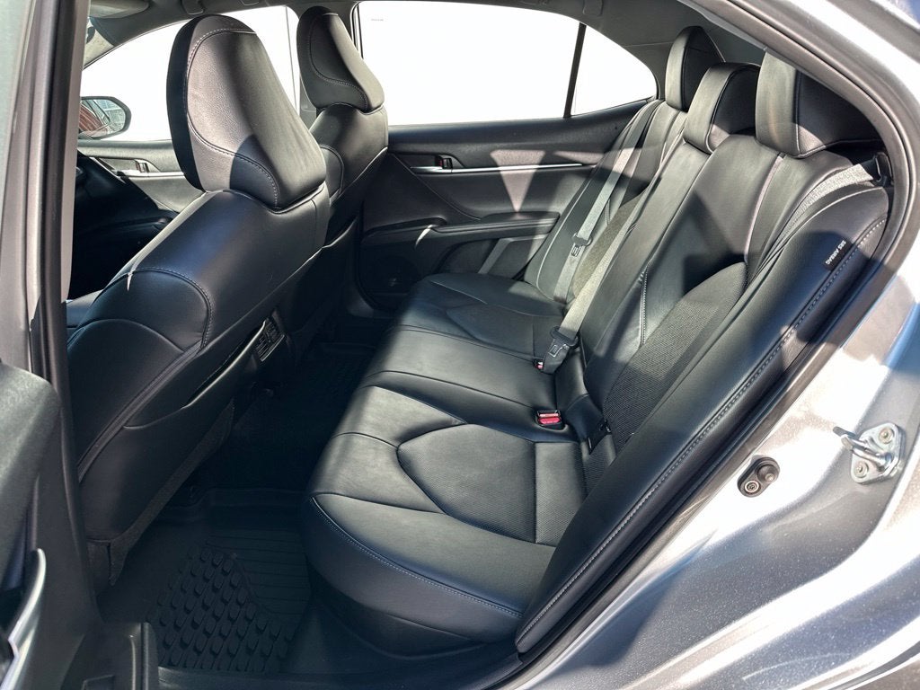 2022 Toyota Camry Hybrid XLE